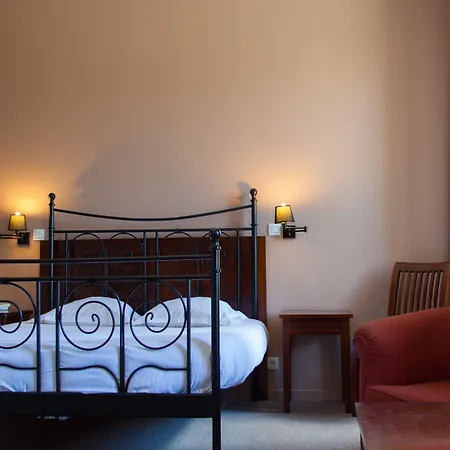 Domaine Du Pont De L'eyre 3* 萨莱