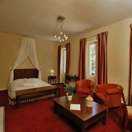 Domaine Du Pont De L'eyre Hotel 3*