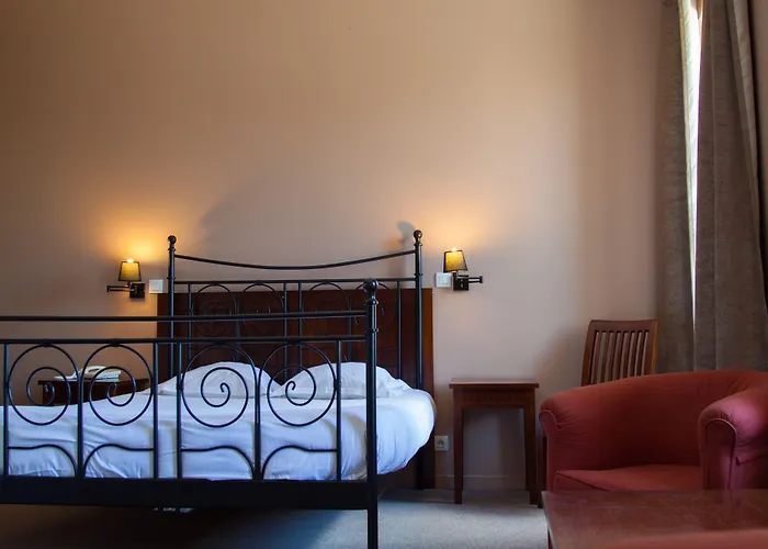 Domaine Du Pont De L'eyre 3* ساليس