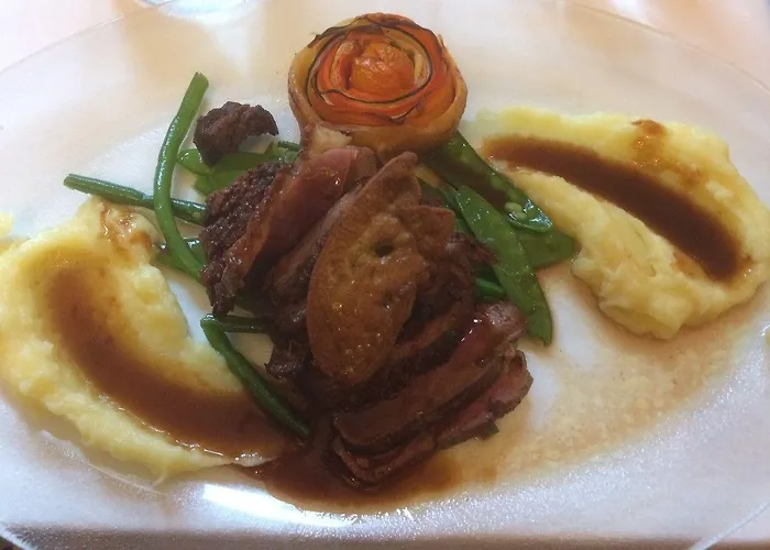 فندق Domaine Du Pont De L'eyre 3*